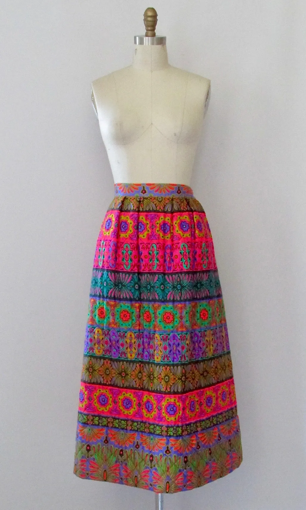 PSYCHEDELIC CHIC 1960s Quilted Acid Floral Print Midi Skirt, Sz Small