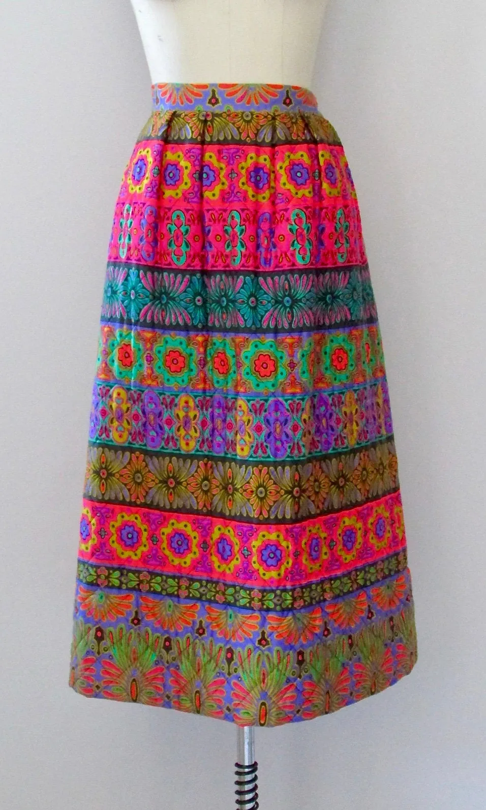 PSYCHEDELIC CHIC 1960s Quilted Acid Floral Print Midi Skirt, Sz Small